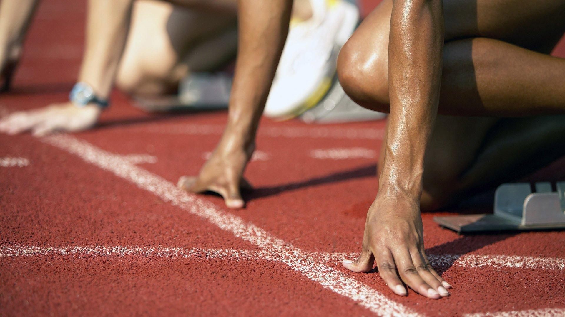 法国游泳名将打破男子200米自由泳世界纪录，创造历史新篇章