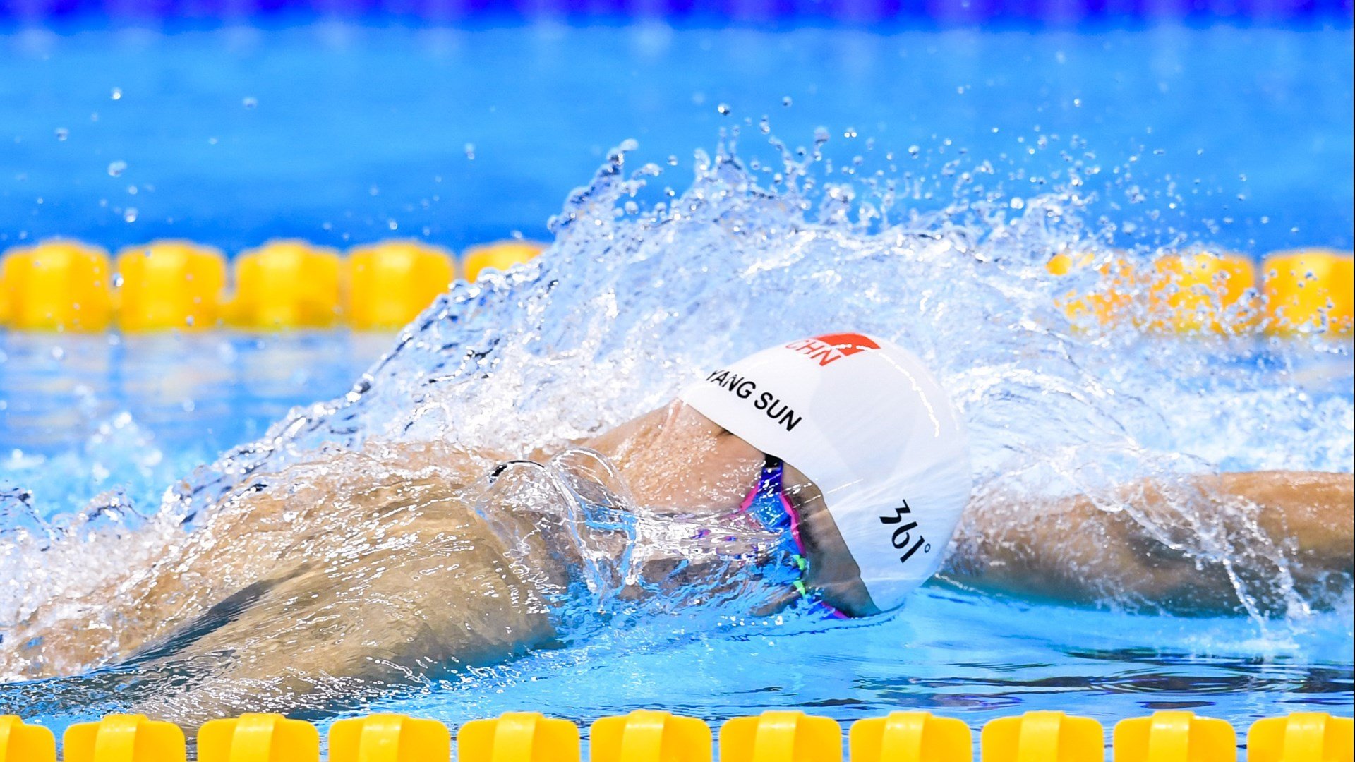 中国游泳队混合泳项目再创佳绩 新星闪耀国际赛场